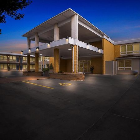 צ'מברליין Best Western Lee'S Motor Inn מראה חיצוני תמונה