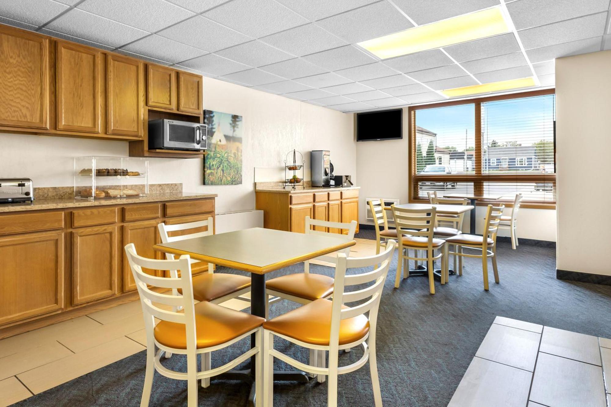 צ'מברליין Best Western Lee'S Motor Inn מראה חיצוני תמונה