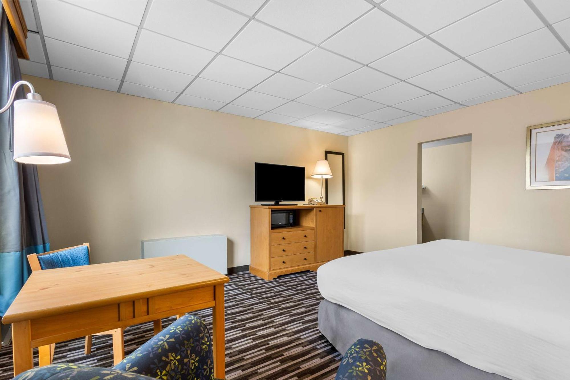 צ'מברליין Best Western Lee'S Motor Inn מראה חיצוני תמונה