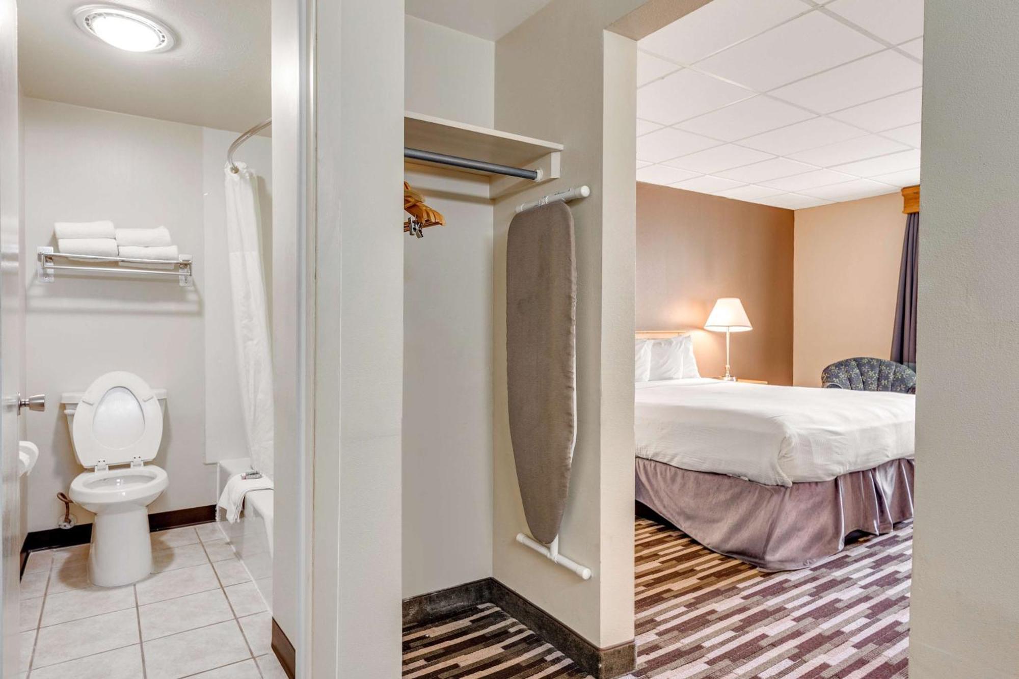 צ'מברליין Best Western Lee'S Motor Inn מראה חיצוני תמונה