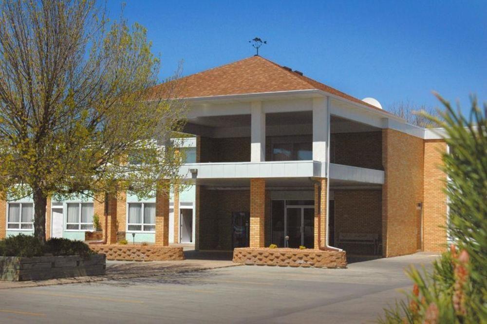 צ'מברליין Best Western Lee'S Motor Inn מראה חיצוני תמונה